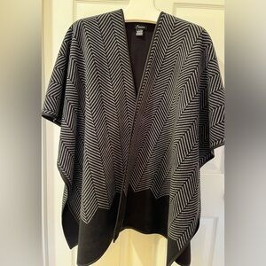 Women’s Eivissa Super Soft Fleece Backed Poncho Shawl Herringbone-One Sz- Black